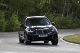 BMW X7 - front cornering