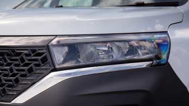 Nissan Townstar EV - headlight