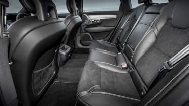 Volvo V90 R-Design 2017 - rear seats