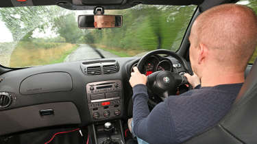 Alfa Romeo 147 GTA - driving