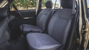 Nissan Micra Mk2 icon - front seats