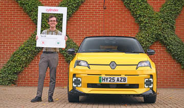 Renault 5 LT - swipe right