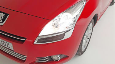 Peugeot 5008 headlights
