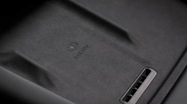 Omoda 7 - wireless charging