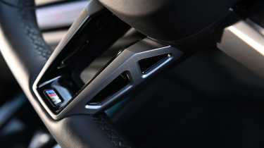 BMW X3 - steering wheel details 