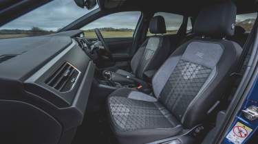 Volkswagen Polo - front seats