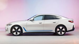 BMW i4 - side