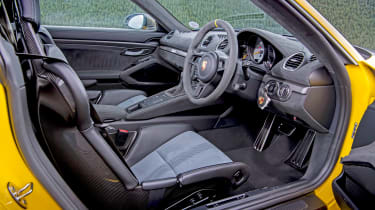 Porsche 718 Cayman GT4 RS - interior