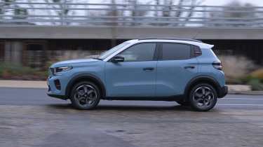 Citroen C3 - side action