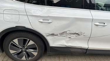 Damaged white Elroq