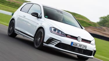 Volkswagen Golf GTI Clubsport - front tracking 3