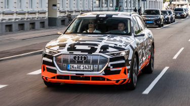 Audi e-tron - front