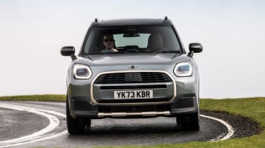 New MINI Countryman Cooper Exclusive - front action