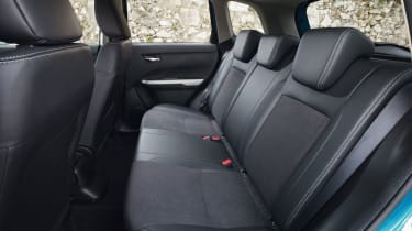 Suzuki Vitara - rear seats