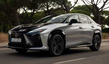 Lexus RZ 550e F Sport - front