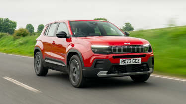 Jeep Avenger - front tracking