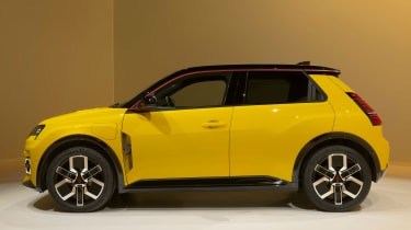 Renault 5 - side