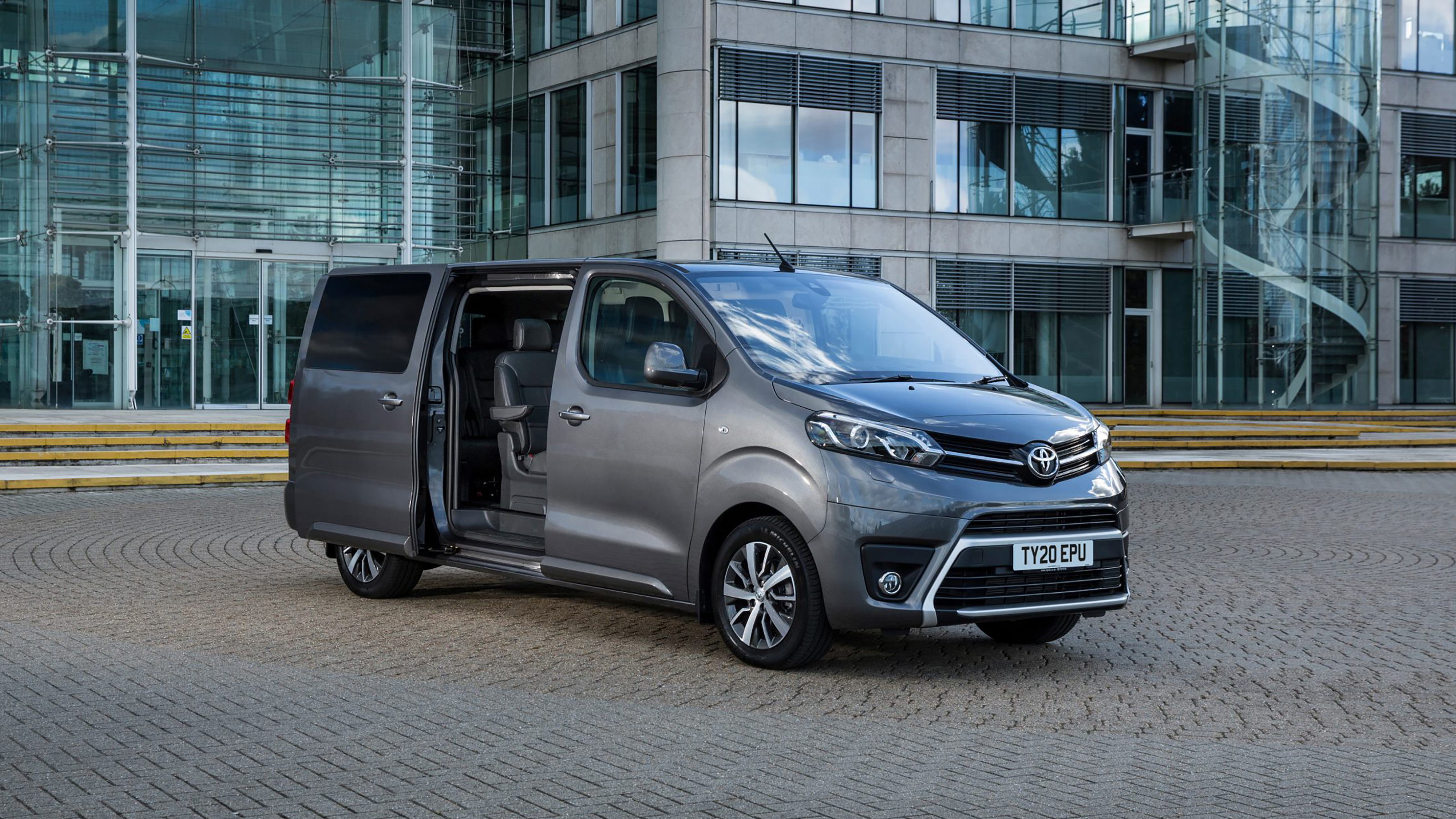 Toyota Proace and Proace Verso updated 