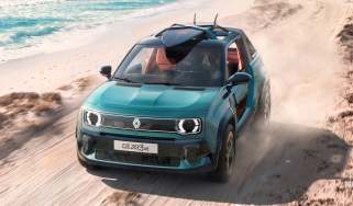 Renault 4 JP4x4 - dynamic front tracking