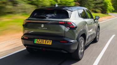 Suzuki e Vitara - rear tracking