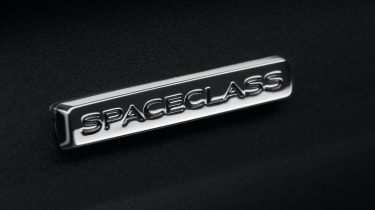 Renault Trafic SpaceClass van - badge