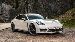 Porsche%20Panamera%20GTS-2.jpg