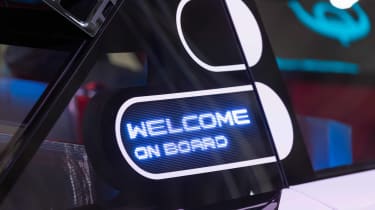 Peugeot Polygon concept - message