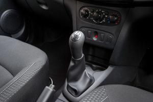 Dacia Sandero facelift - gear stick