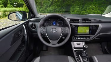 New Toyota Auris 2015 interior
