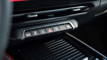 Audi Q3 - centre console