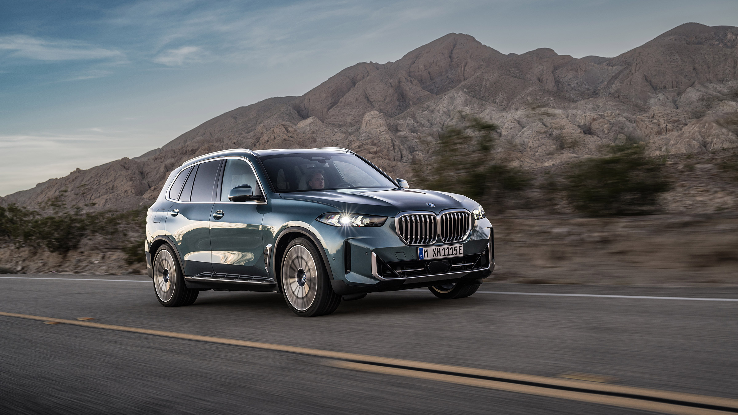 2023 BMW X5 debuts fresh design and powertrain tech