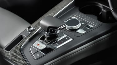 Audi S5 Coupe - centre console