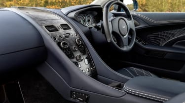 Aston Martin Vanquish S - interior