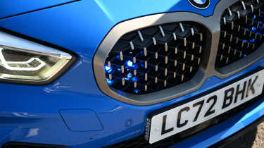 Police BMW 1 Series - grille light