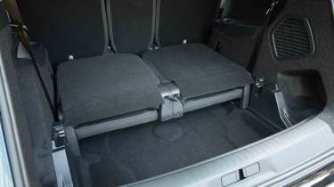 Peugeot 5008 - underfloor storage cover removed