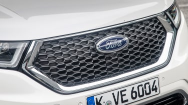 Ford Edge Vignale - front grille