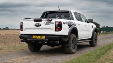 Ford Ranger Raptor - rear tracking