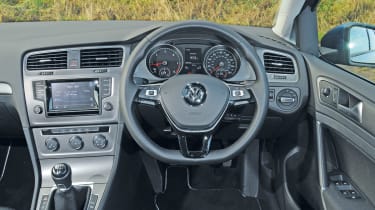 Volkswagen Golf 1.6 TDI SE interior