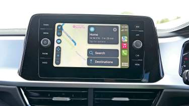 VW T-Roc - infotainment smartphone navigation app screen