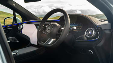 Mercedes EQE 350 SUV - steering wheel