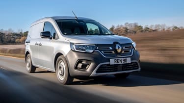 Renault Kangoo E-Tech - front tracking