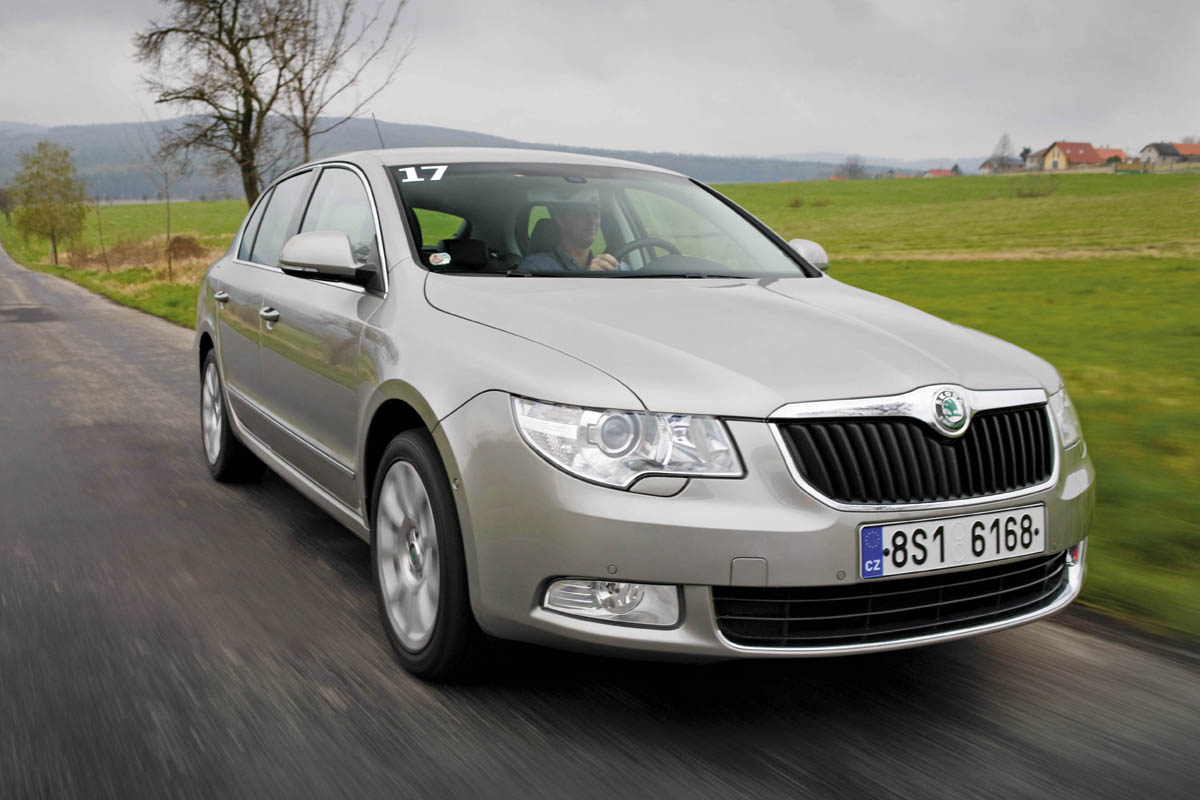 Skoda Superb 2.0 TDI | Auto Express