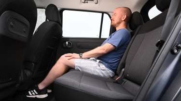 Hyundai Inster - rear seats