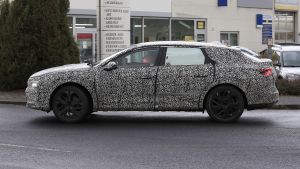 Citroen C5 electric car spy shots