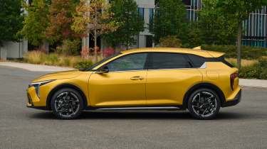 Kia K4 2025 static - profile