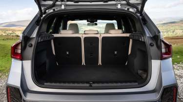 BMW X1 xDrive23i M Sport - boot