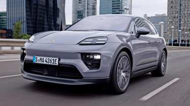 Porsche Macan - front tracking