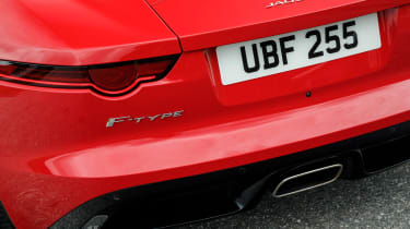 Jaguar F-Type 4-cyl review - taillight