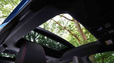 Ford Puma - panoramic glass roof