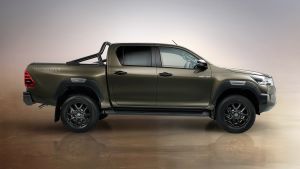 Toyota%20Hilux%20facelift%202020-9.jpg
